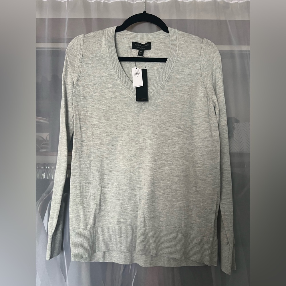Banana Republic v neck sweater